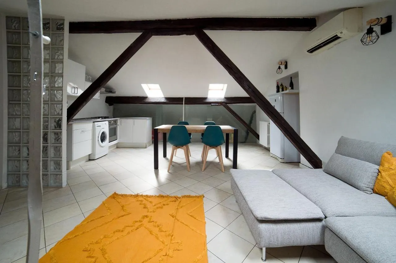 Hbhall Navigli 30 Apartment Milan