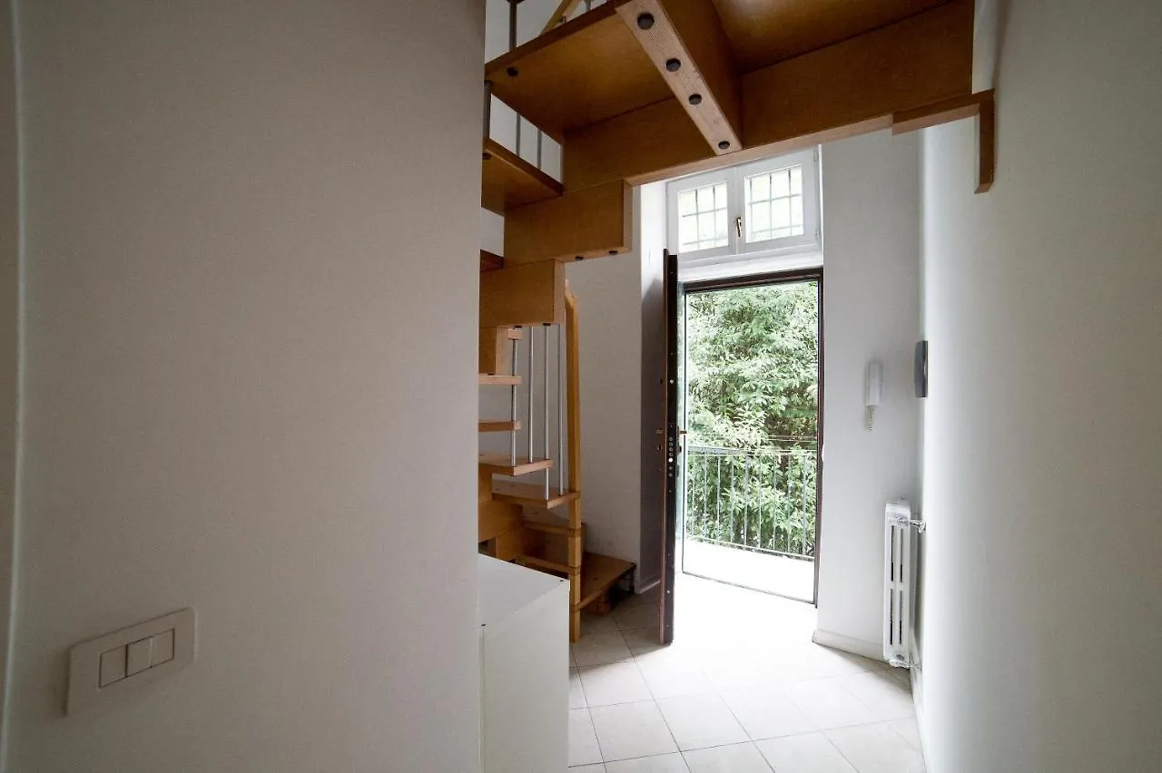 Hbhall Navigli 30 Apartment Milan