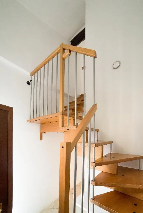 Hbhall Navigli 30 Apartment Milan Italy