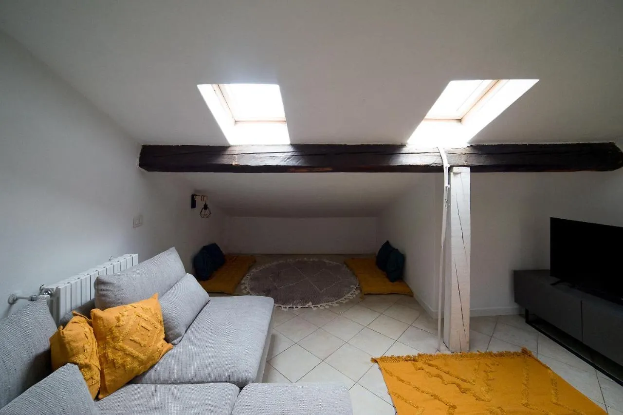 Hbhall Navigli 30 Apartment Milan 0*,